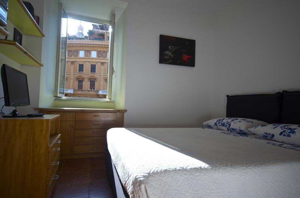 Apartment Arenula روما الغرفة الصورة
