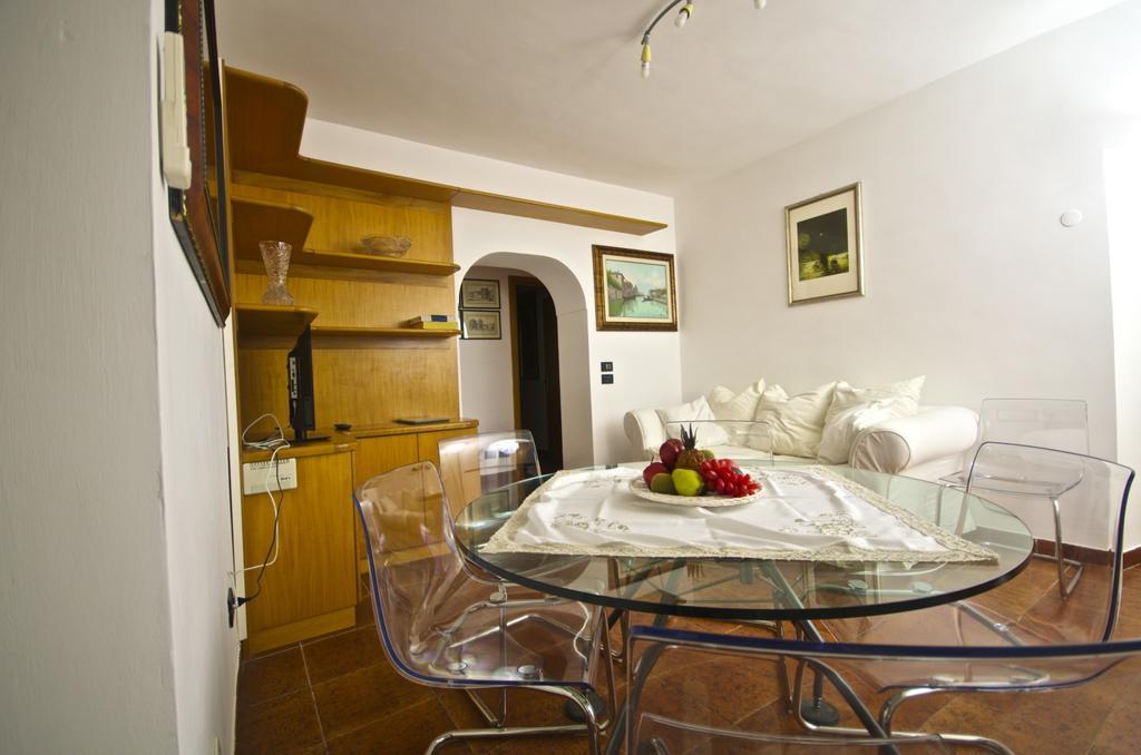 Apartment Arenula روما الغرفة الصورة